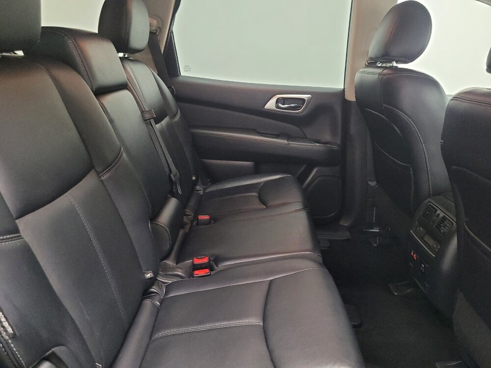 2019 Nissan Pathfinder in Las Vegas, NV 89104 - 18127246 19