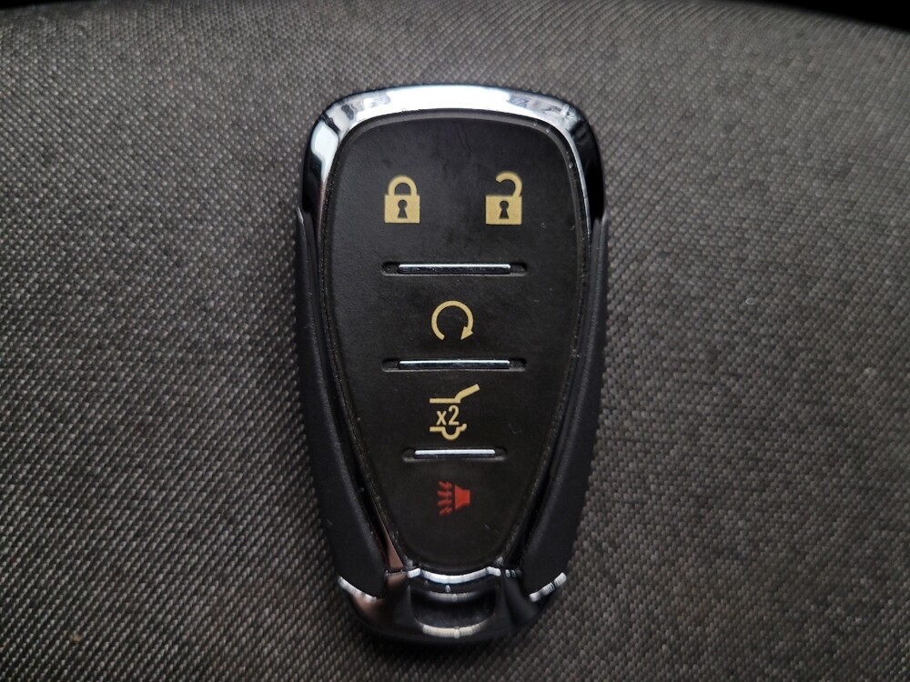 2020 Chevrolet Equinox in Las Vegas, NV 89104 - 18127247 32