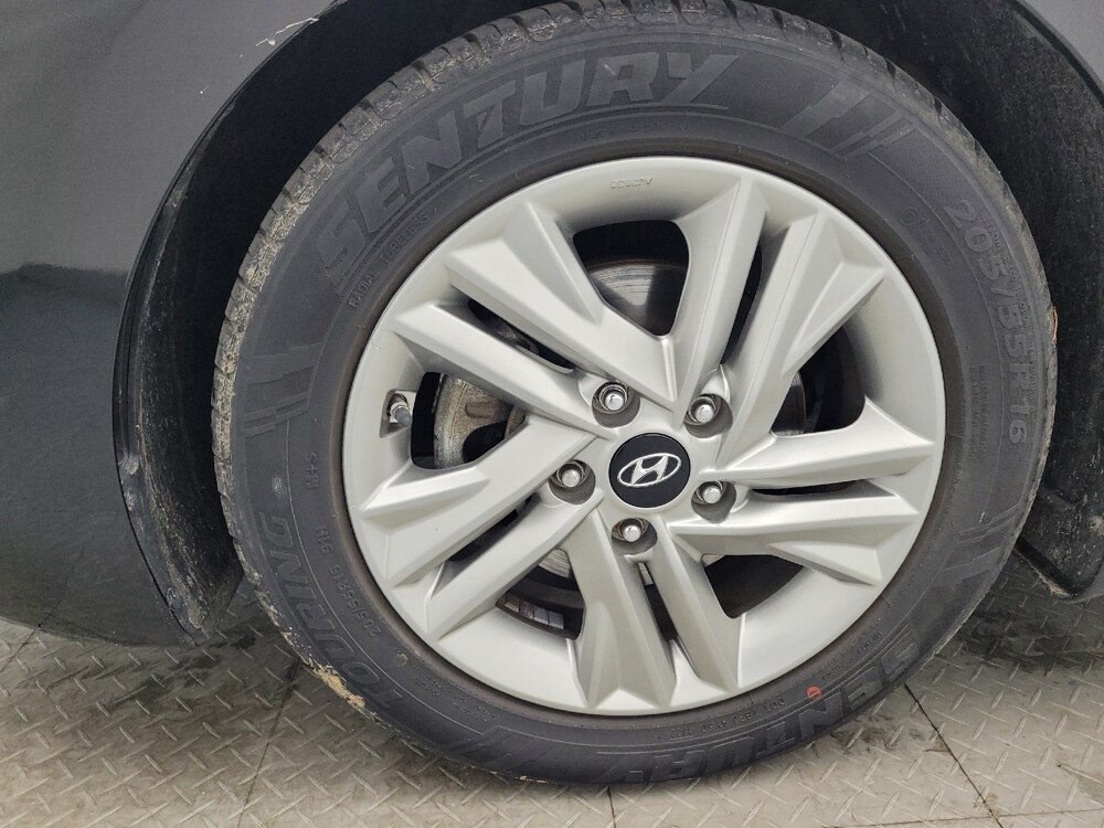 2020 Hyundai Elantra in Raleigh, NC 27604 - 18127260 31