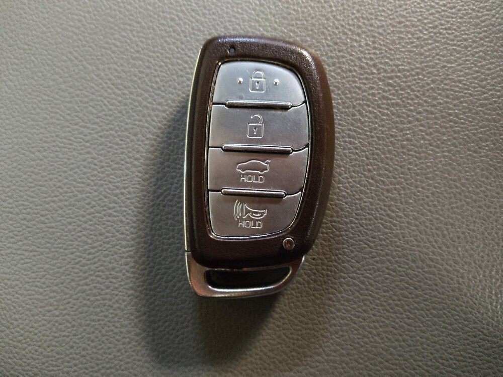 2020 Hyundai Elantra in Raleigh, NC 27604 - 18127260 32