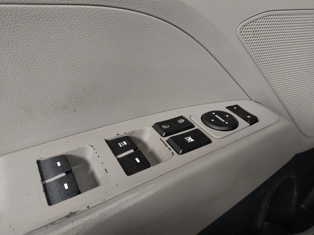 2019 Hyundai Elantra in Greenville, SC 29607 - 18127263 27