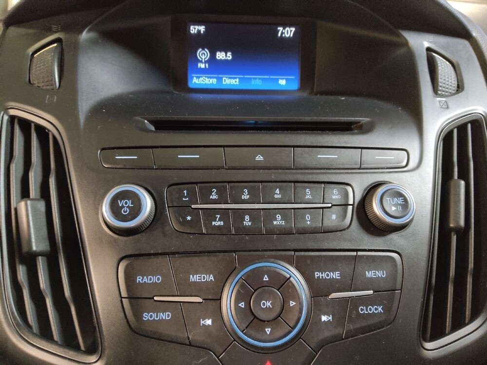 2015 Ford Focus in Greenville, SC 29607 - 18127274 25