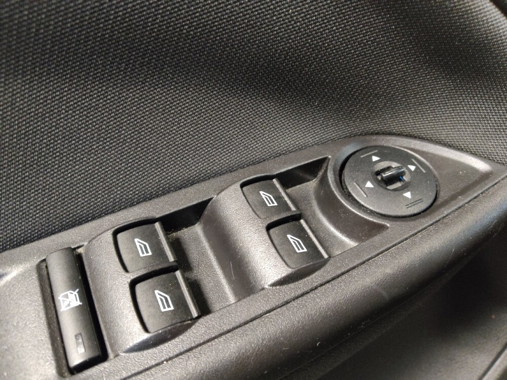 2015 Ford Focus in Greenville, SC 29607 - 18127274 27