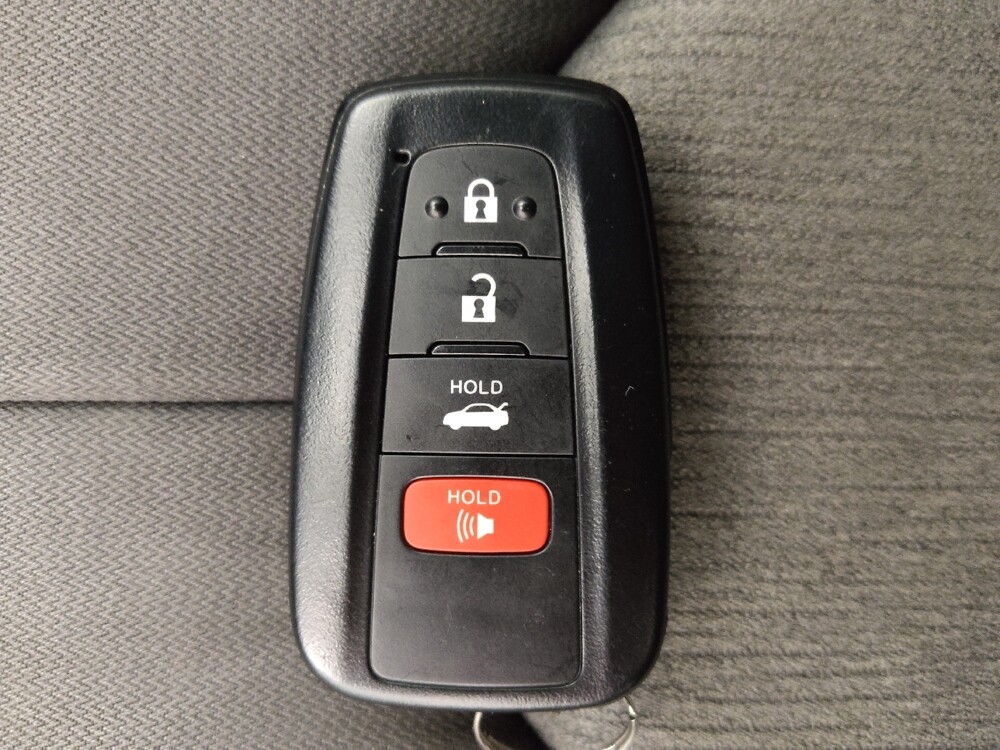 2018 Toyota Camry in Lakewood, CO 80215 - 18127280 32