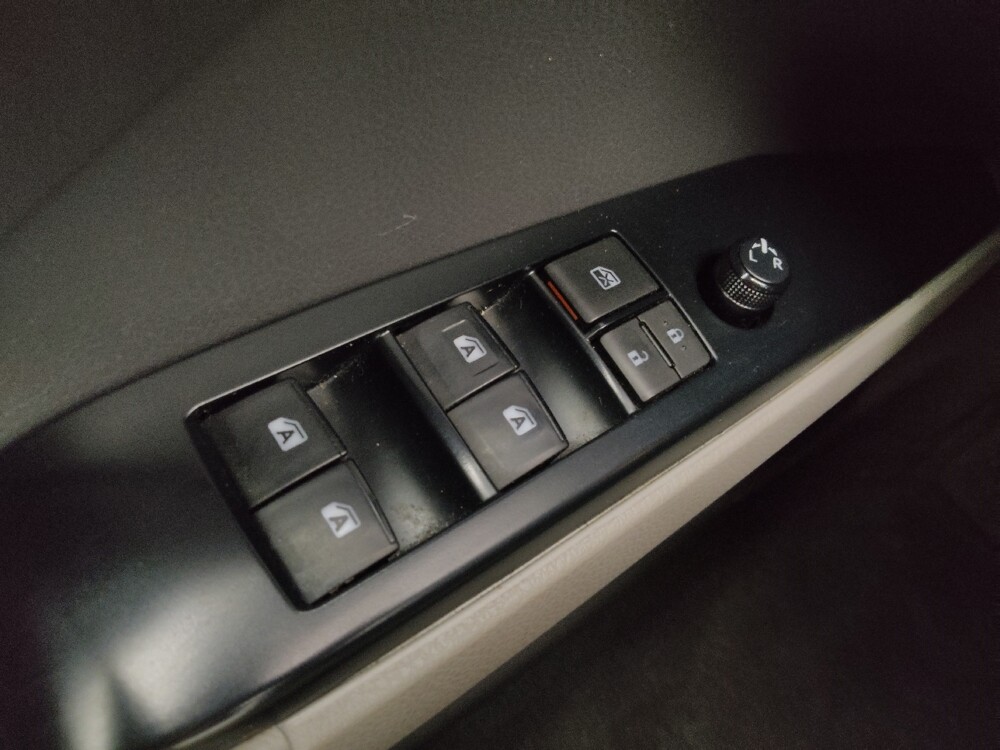 2018 Toyota Camry in Lakewood, CO 80215 - 18127280 27