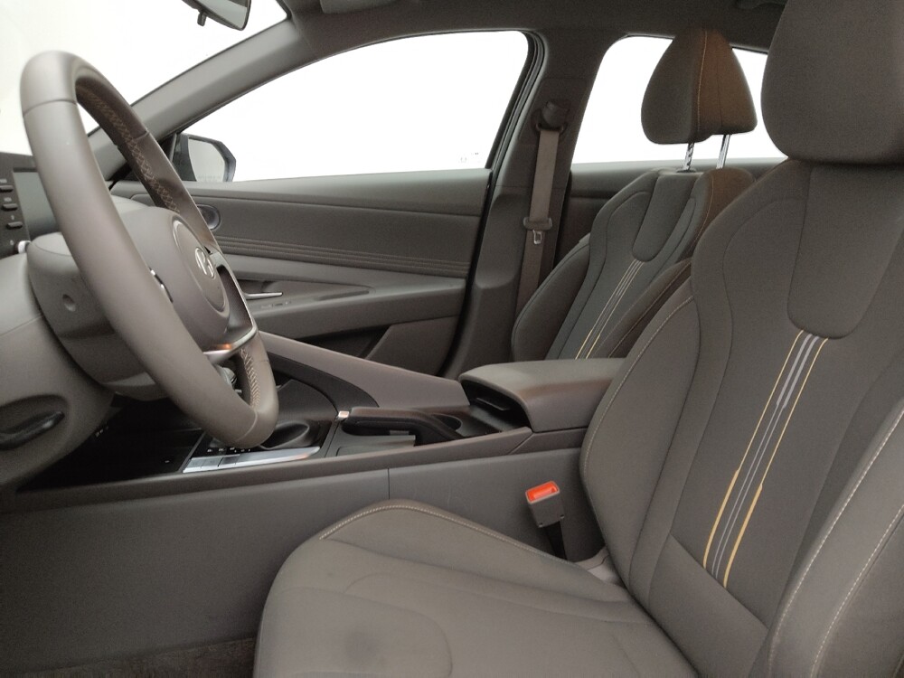 2025 Hyundai Elantra in Denver, CO 80012 - 18127281 17