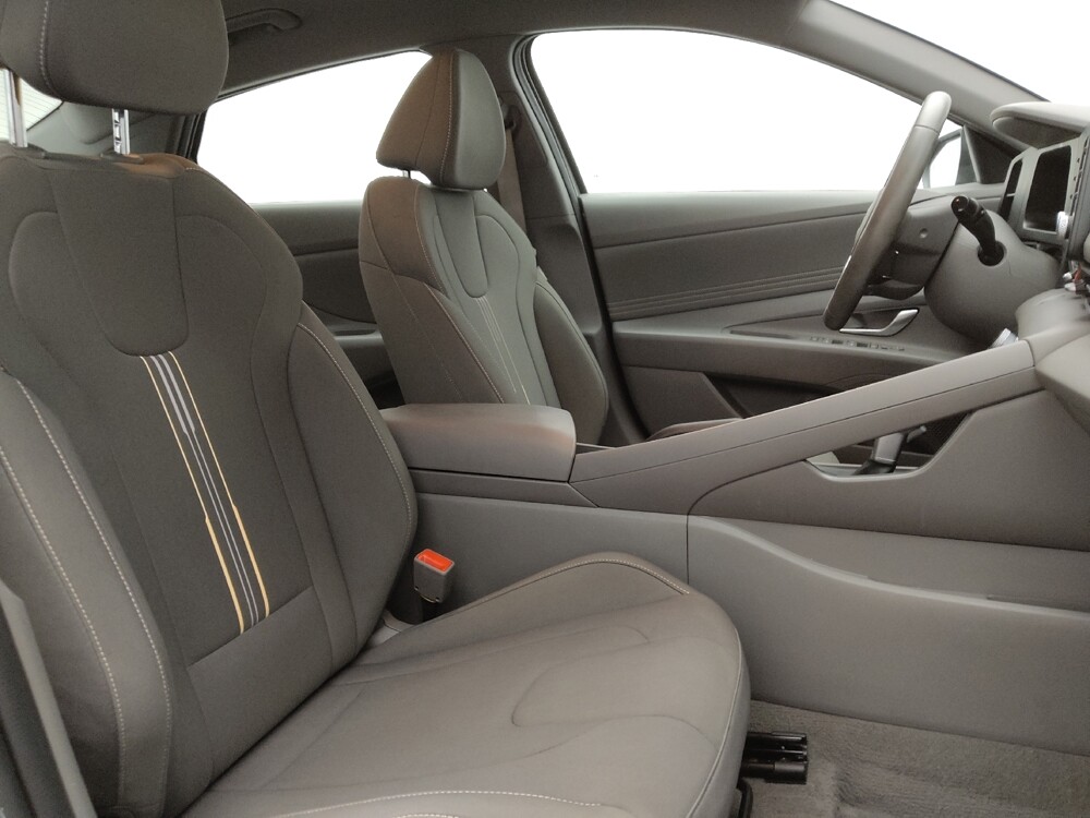 2025 Hyundai Elantra in Denver, CO 80012 - 18127281 21