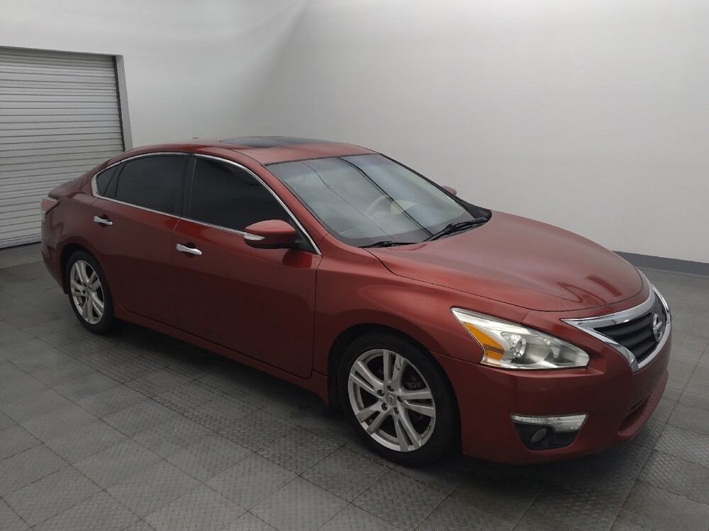 2015 Nissan Altima in Houston, TX 77074 - 18127309 11