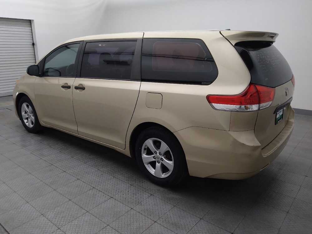 2014 Toyota Sienna in Houston, TX 77074 - 18127310 3