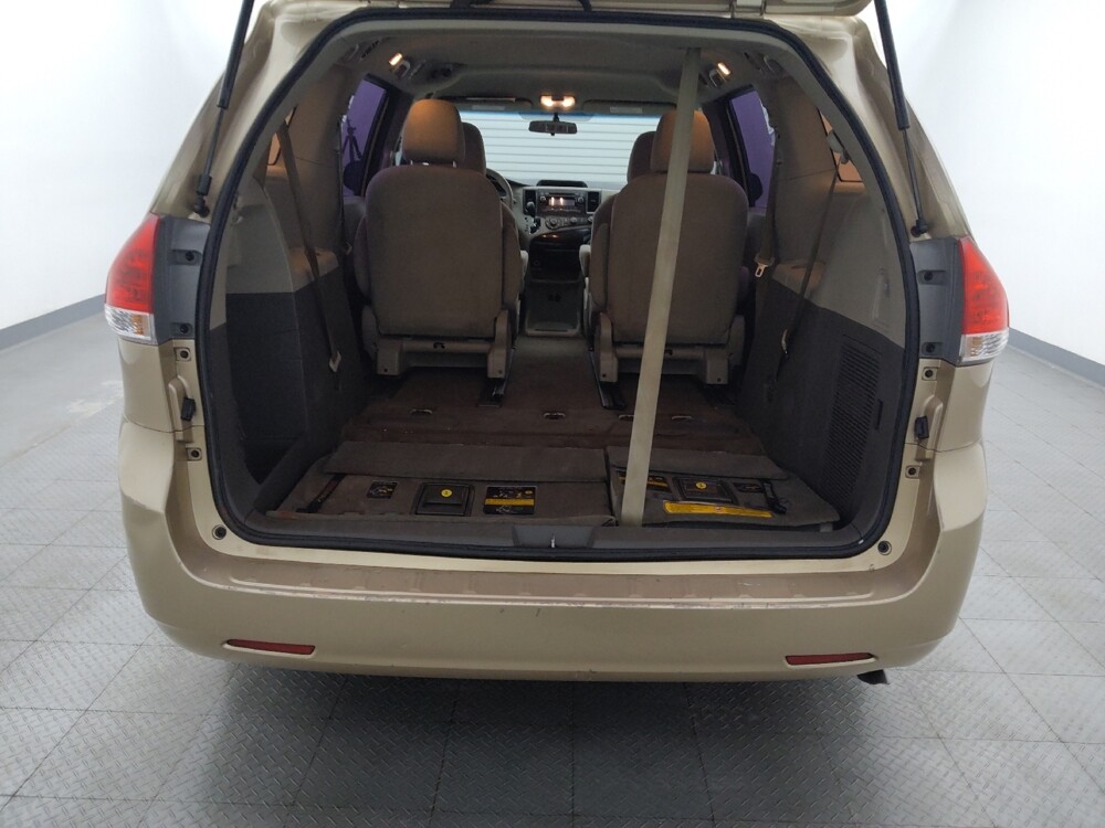 2014 Toyota Sienna in Houston, TX 77074 - 18127310 29
