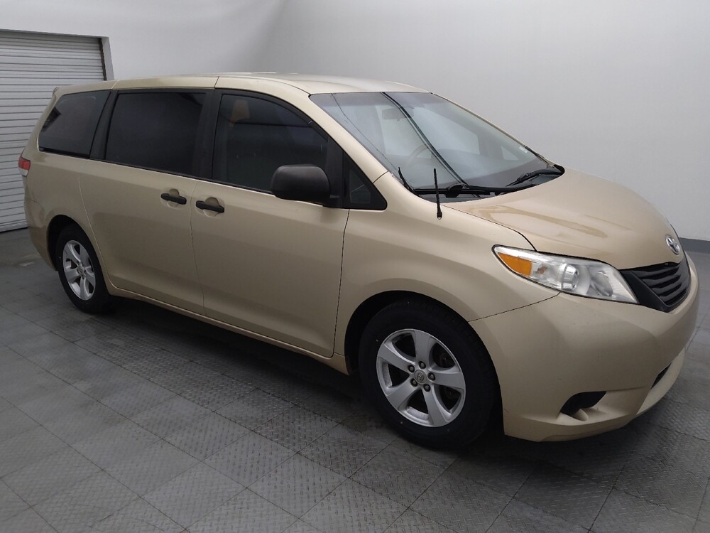 2014 Toyota Sienna in Houston, TX 77074 - 18127310 11
