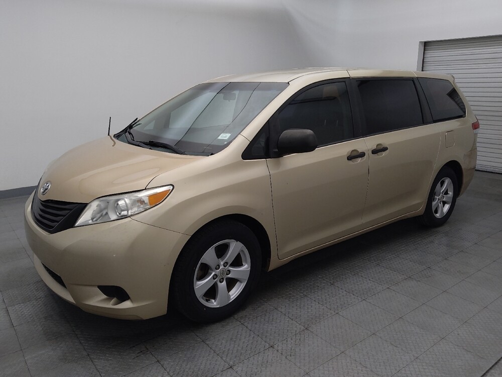 2014 Toyota Sienna in Houston, TX 77074 - 18127310 2