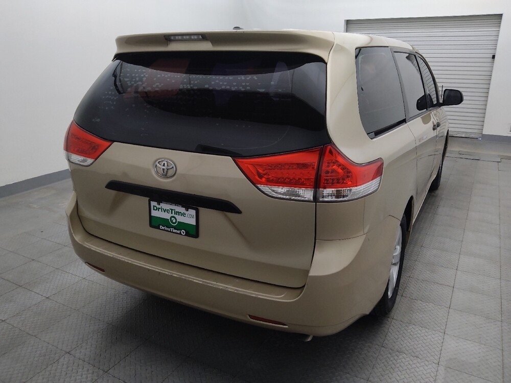 2014 Toyota Sienna in Houston, TX 77074 - 18127310 7