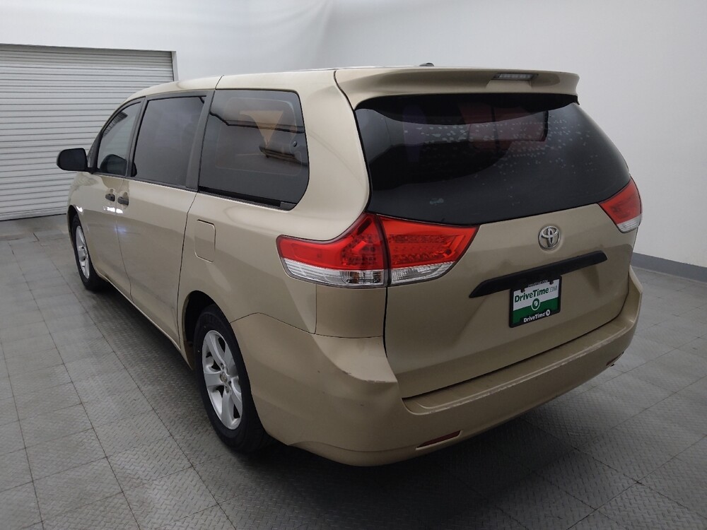 2014 Toyota Sienna in Houston, TX 77074 - 18127310 5
