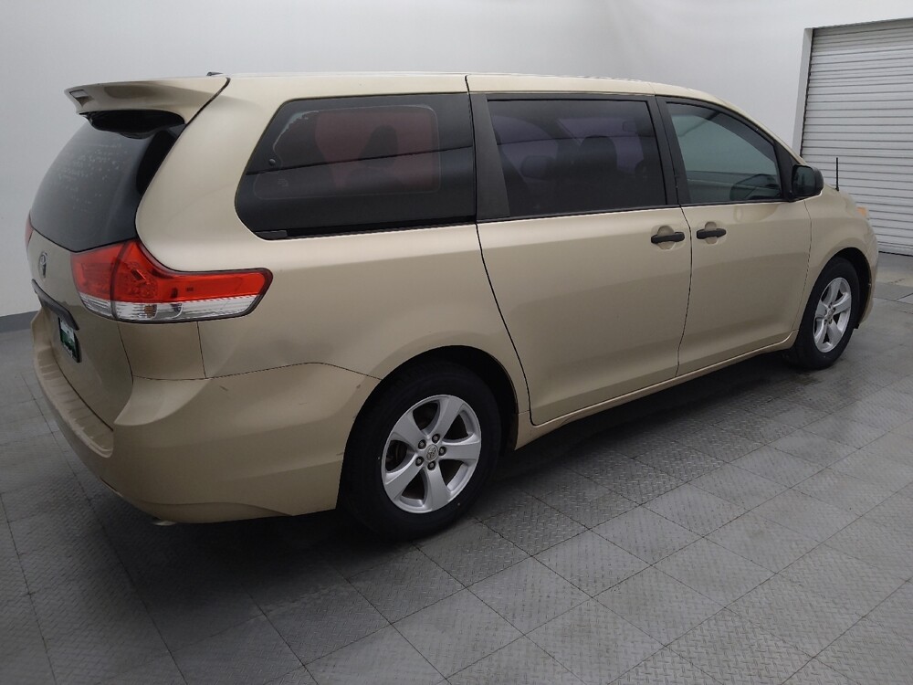 2014 Toyota Sienna in Houston, TX 77074 - 18127310 10