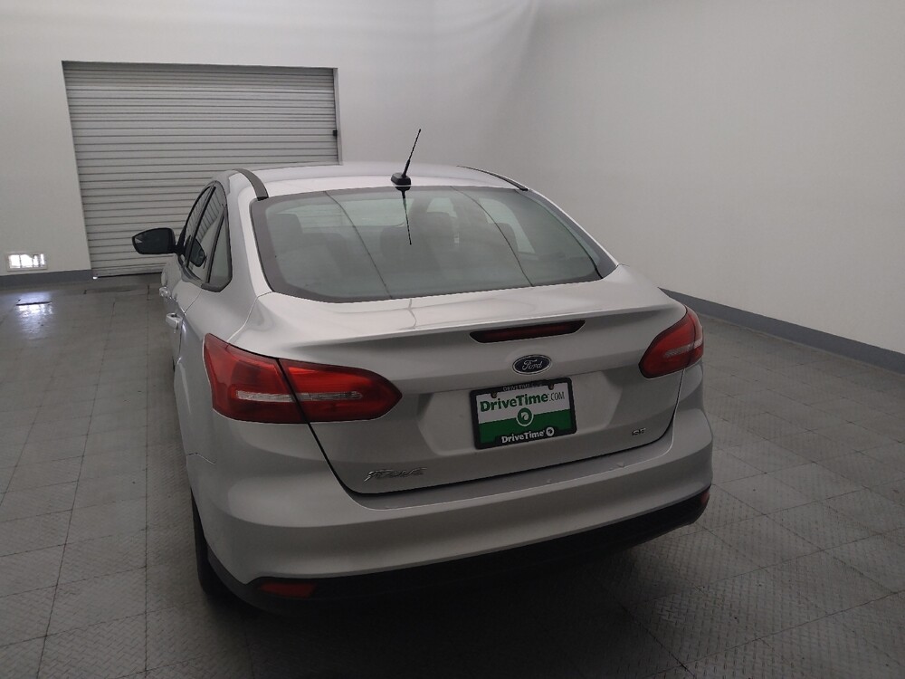 2018 Ford Focus in Houston, TX 77074 - 18127318 6