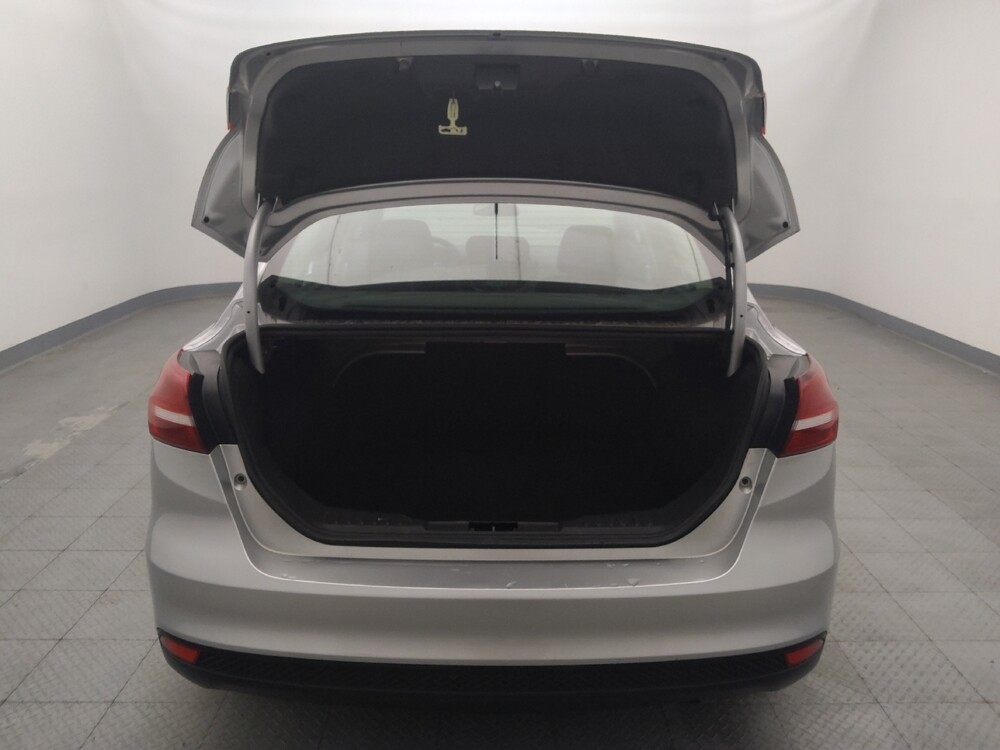 2018 Ford Focus in Houston, TX 77074 - 18127318 29