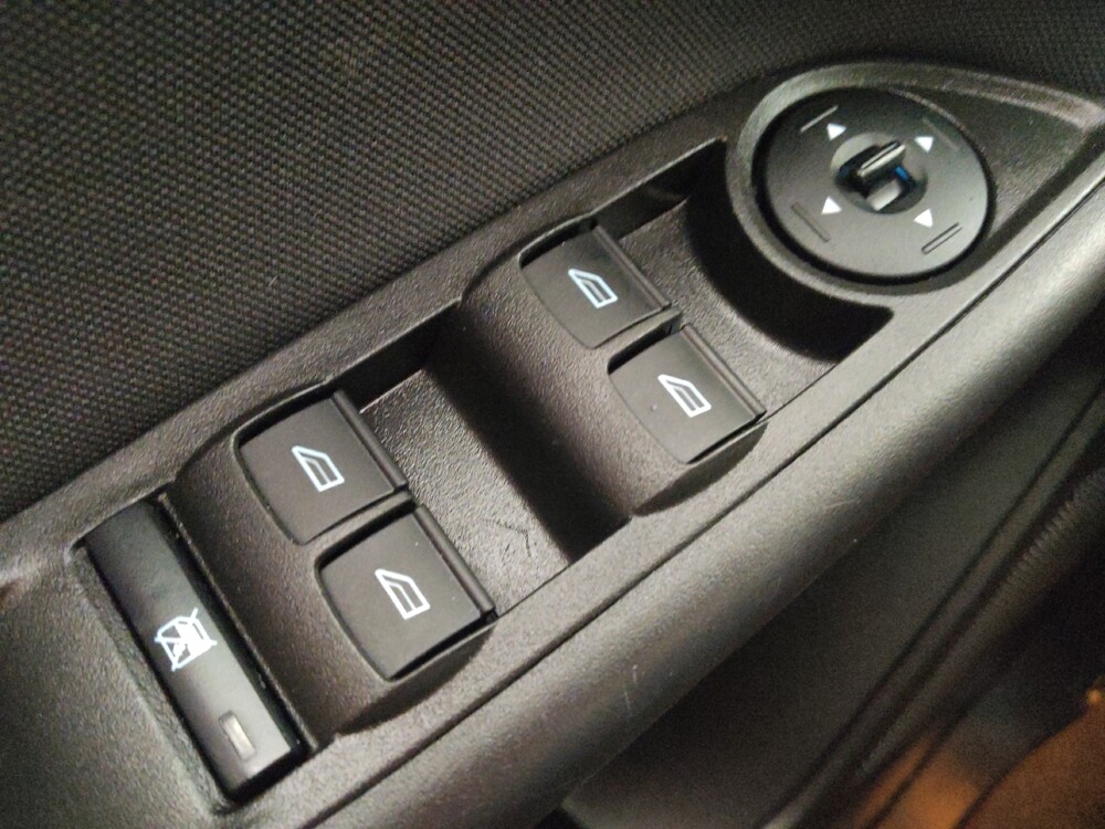 2018 Ford Focus in Houston, TX 77074 - 18127318 27