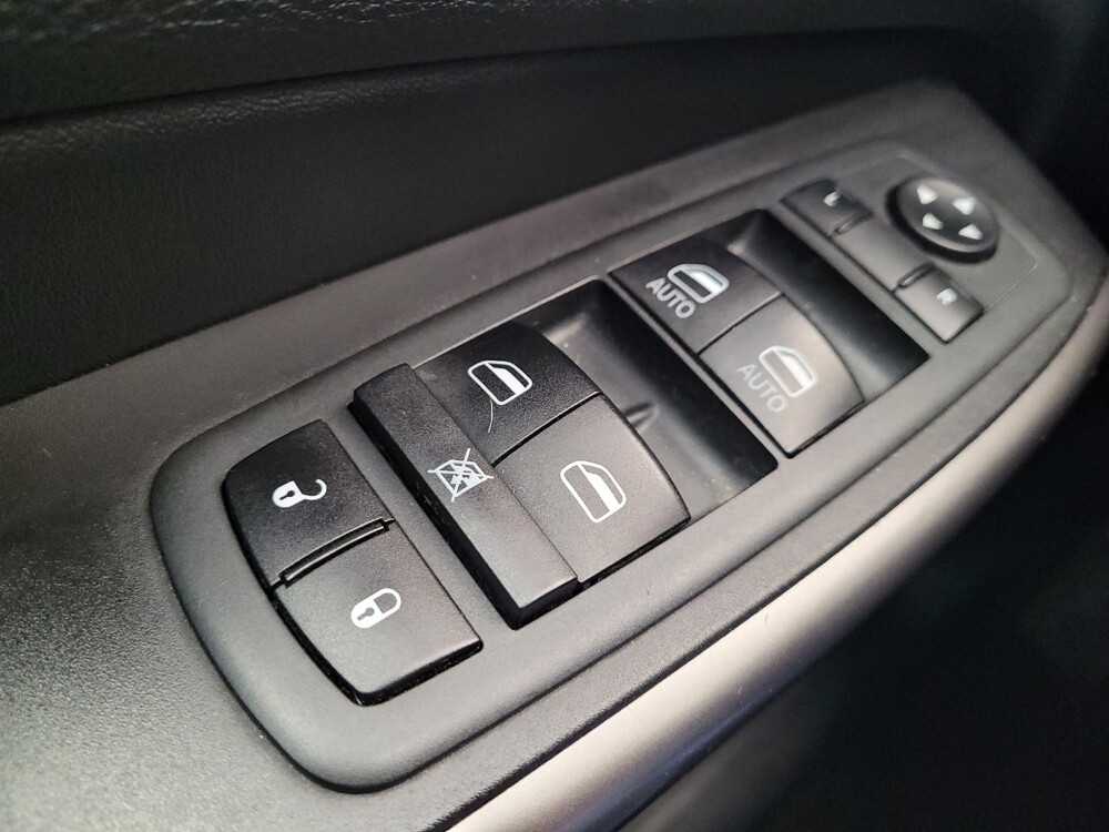 2020 Jeep Cherokee in Miamisburg, OH 45342 - 18127329 27