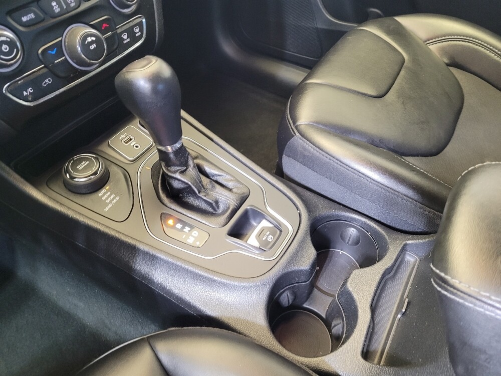 2020 Jeep Cherokee in Miamisburg, OH 45342 - 18127329 26