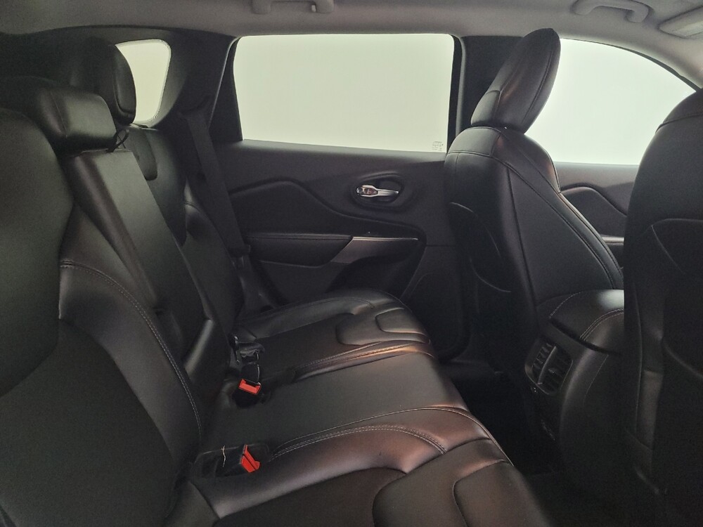 2020 Jeep Cherokee in Miamisburg, OH 45342 - 18127329 19