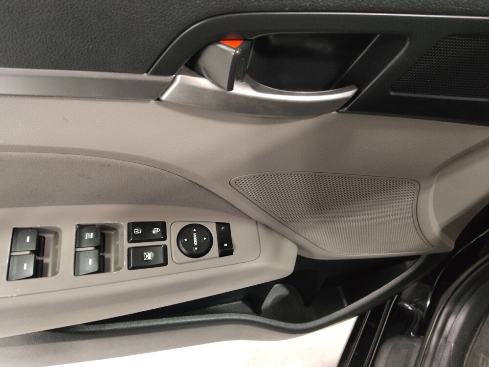 2020 Hyundai Elantra in Cincinnati, OH 45255 - 18127330 27