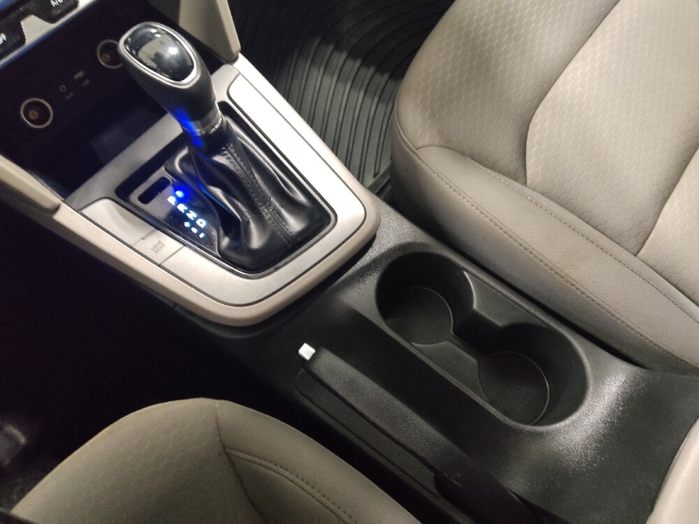 2020 Hyundai Elantra in Cincinnati, OH 45255 - 18127330 26