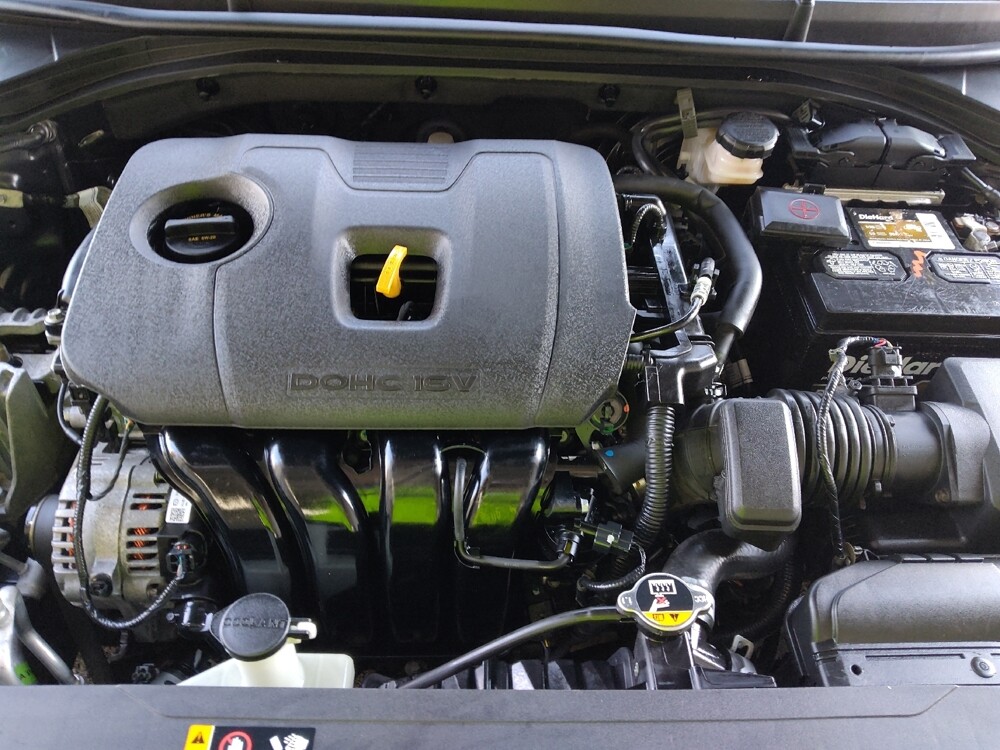 2020 Hyundai Elantra in Cincinnati, OH 45255 - 18127330 30