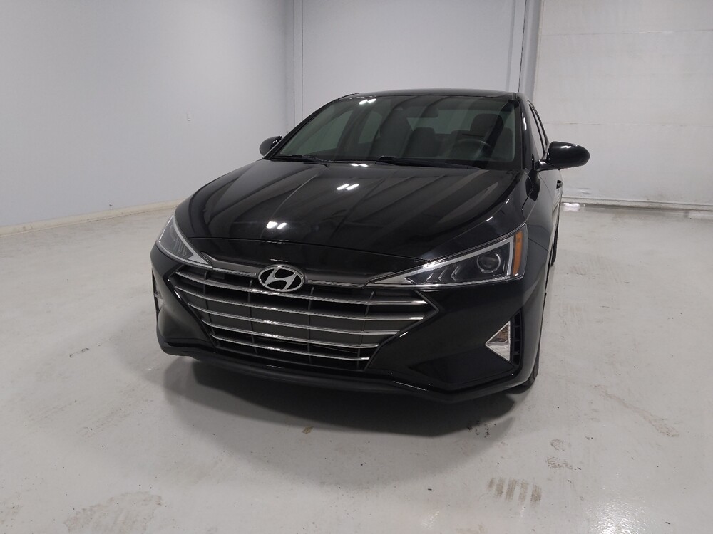 2020 Hyundai Elantra in Cincinnati, OH 45255 - 18127330 15