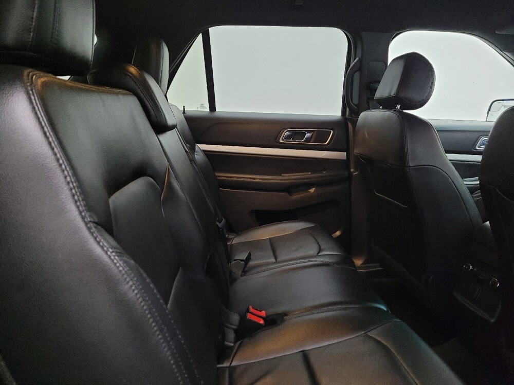 2016 Ford Explorer in Miamisburg, OH 45342 - 18127333 19