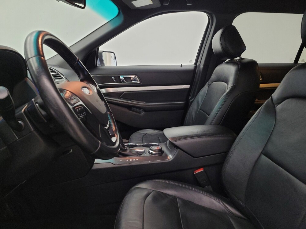 2016 Ford Explorer in Miamisburg, OH 45342 - 18127333 17