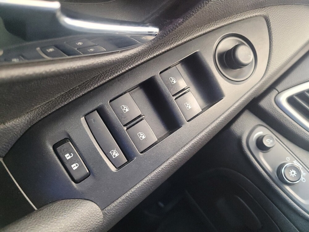 2017 Chevrolet Trax in Miamisburg, OH 45342 - 18127336 27