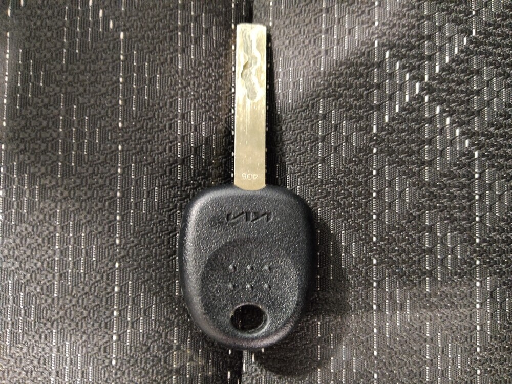 2023 Kia Rio in Cincinnati, OH 45255 - 18127337 32