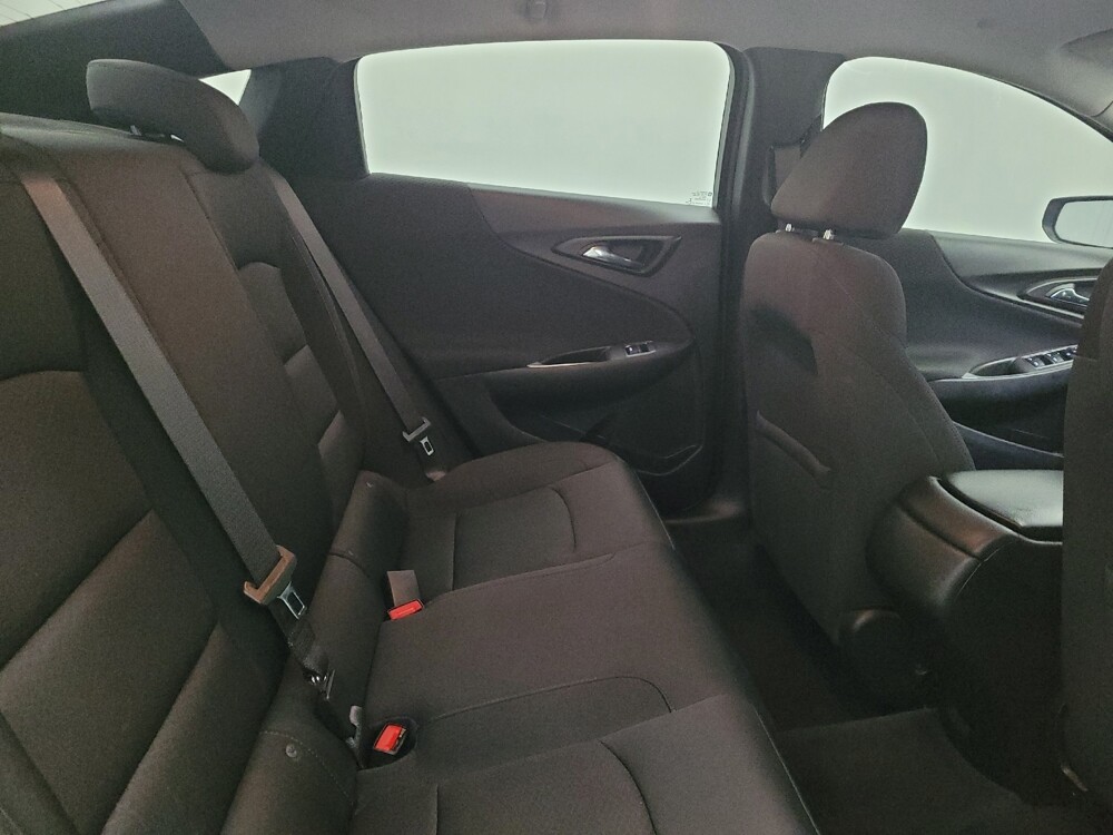 2019 Chevrolet Malibu in Miamisburg, OH 45342 - 18127340 19