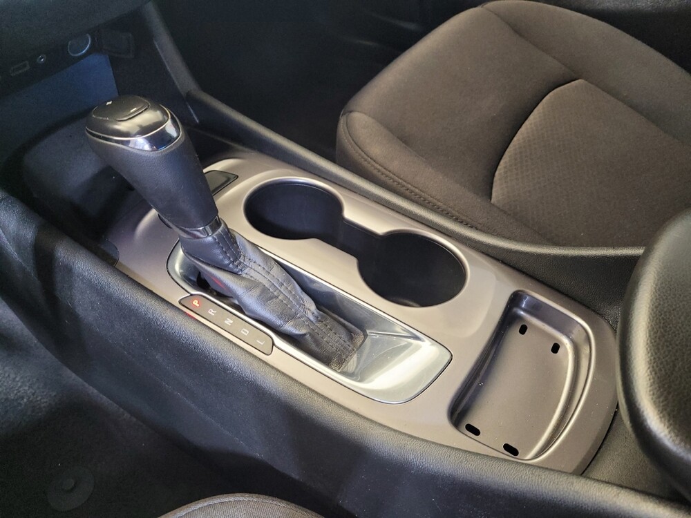 2019 Chevrolet Malibu in Miamisburg, OH 45342 - 18127340 26