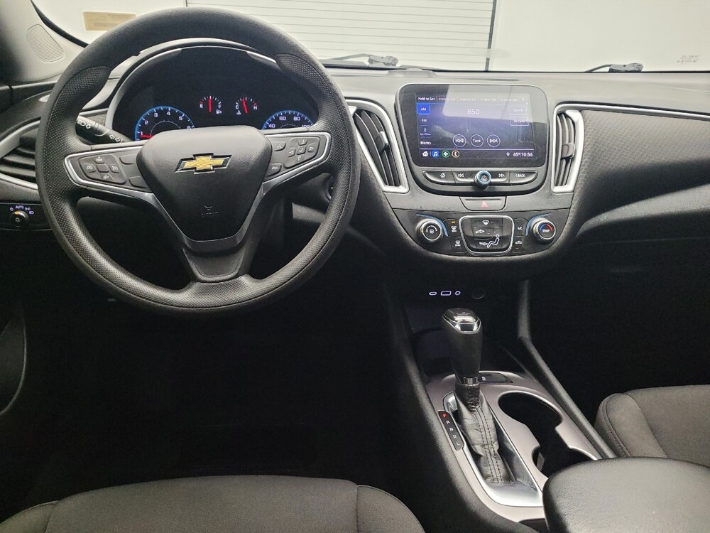 2019 Chevrolet Malibu in Miamisburg, OH 45342 - 18127340 22