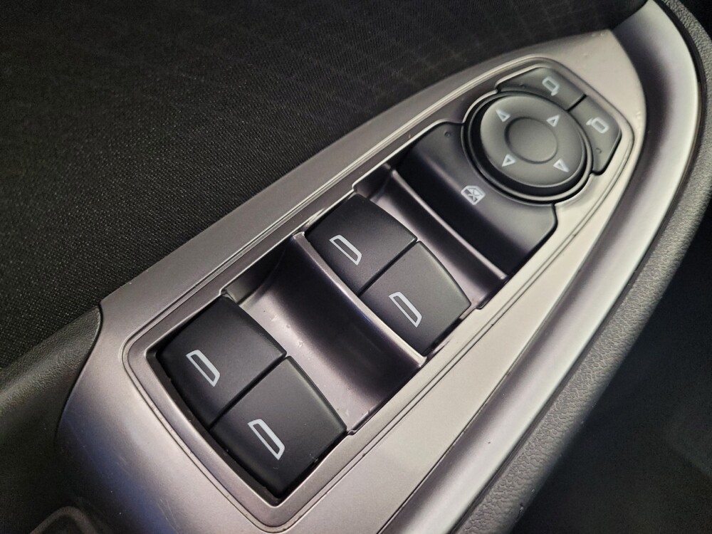 2019 Chevrolet Malibu in Miamisburg, OH 45342 - 18127340 27