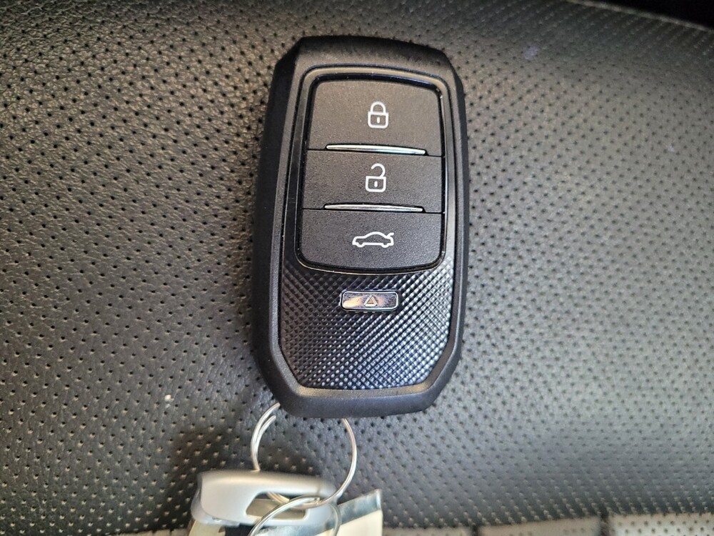 2022 Hyundai Sonata in Miamisburg, OH 45342 - 18127341 32