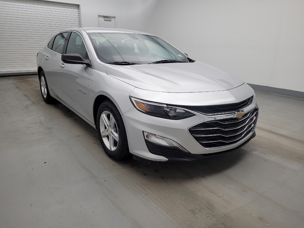 2020 Chevrolet Malibu in Columbus, OH 43228 - 18127342 13