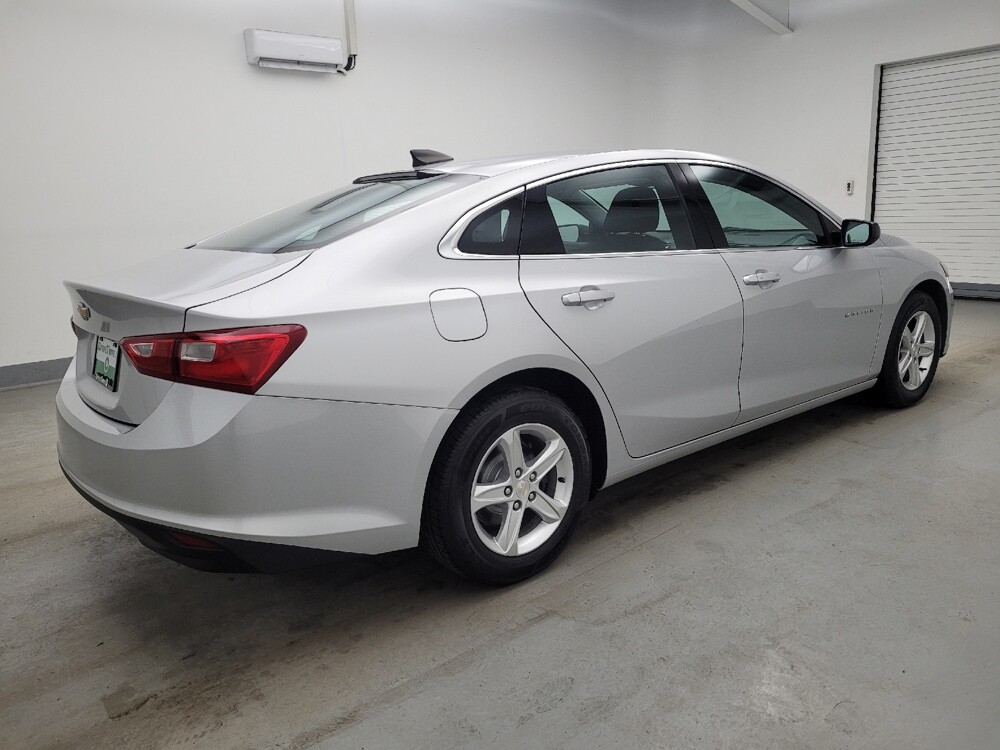2020 Chevrolet Malibu in Columbus, OH 43228 - 18127342 10
