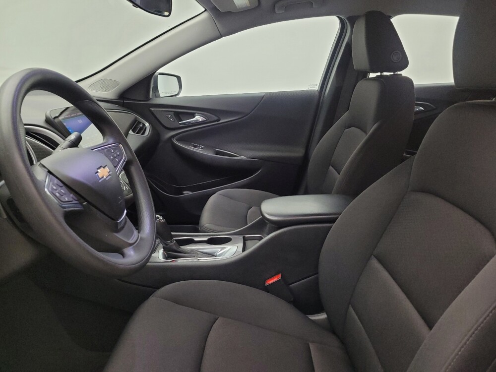 2020 Chevrolet Malibu in Columbus, OH 43228 - 18127342 17