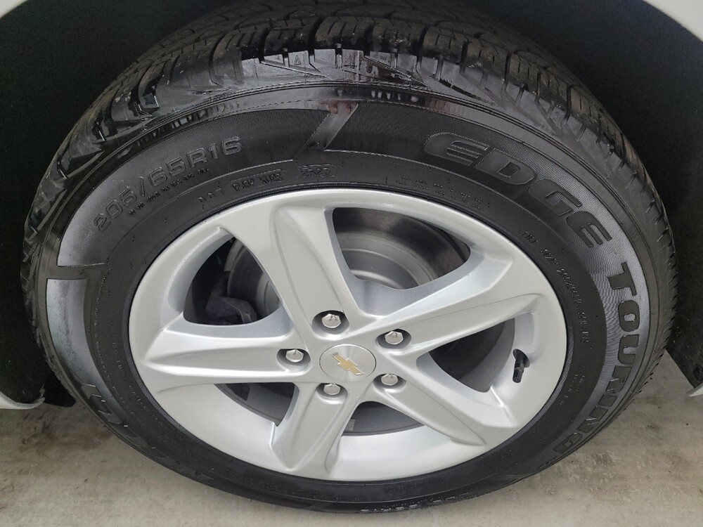 2020 Chevrolet Malibu in Columbus, OH 43228 - 18127342 31