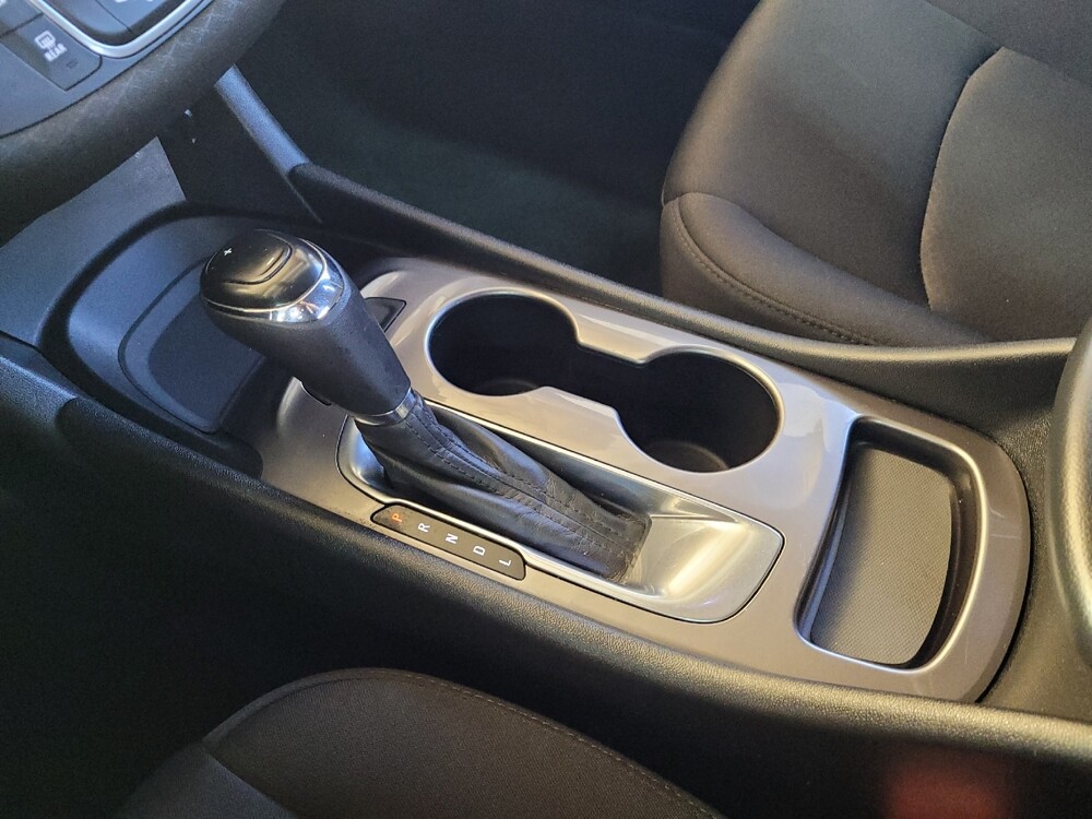 2020 Chevrolet Malibu in Columbus, OH 43228 - 18127342 26