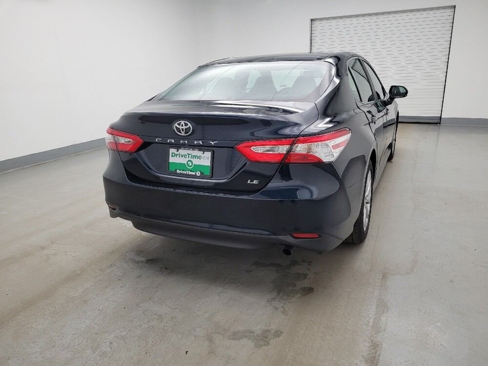 2018 Toyota Camry in Miamisburg, OH 45342 - 18127343 7