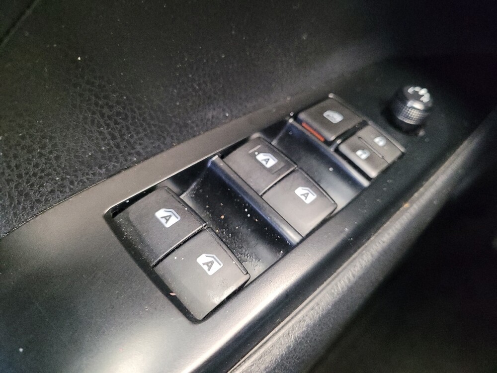 2018 Toyota Camry in Miamisburg, OH 45342 - 18127343 27