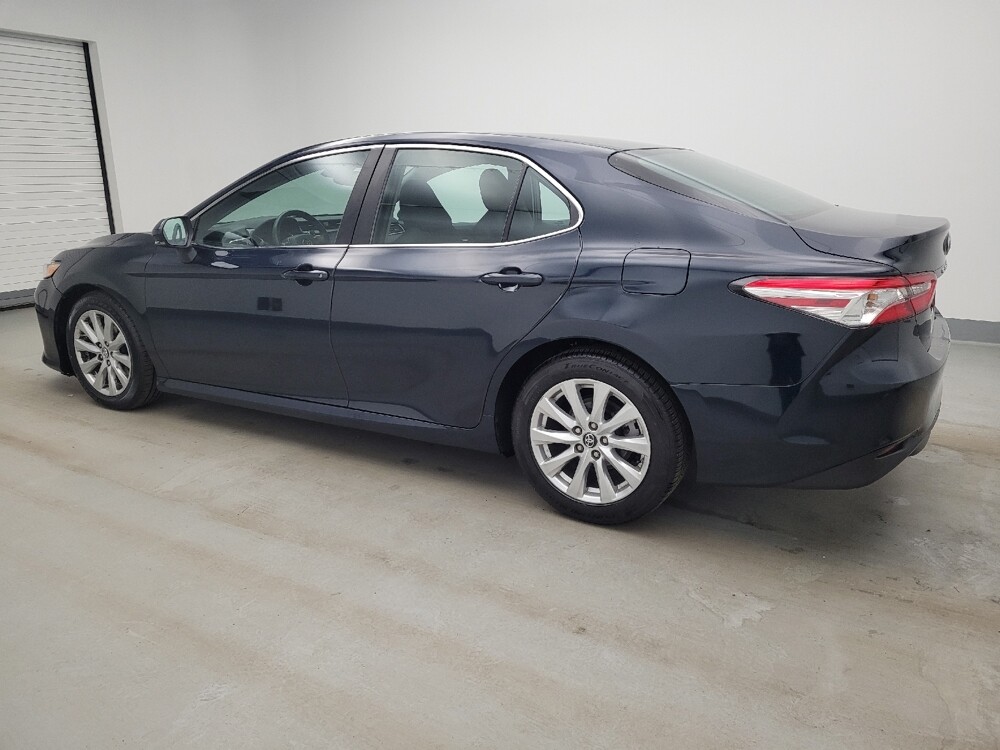 2018 Toyota Camry in Miamisburg, OH 45342 - 18127343 3