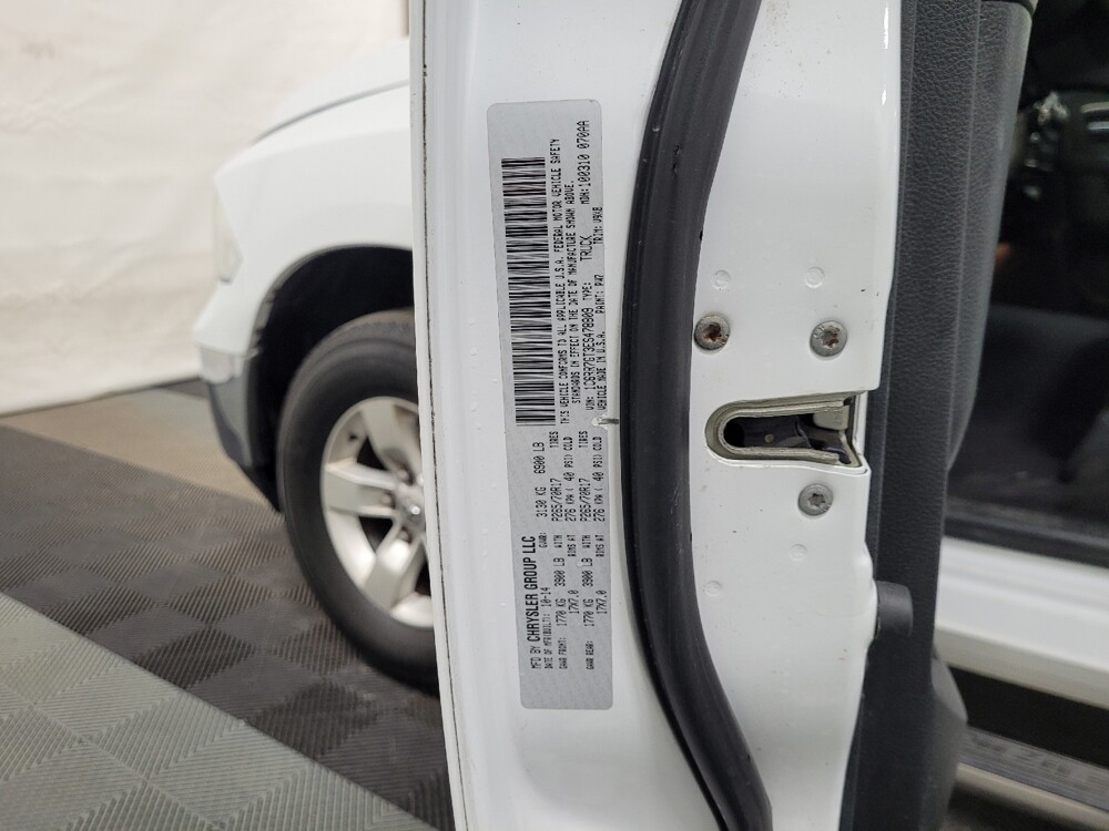 2014 RAM 1500 in Plymouth Meeting, PA 19462 - 18127352 33