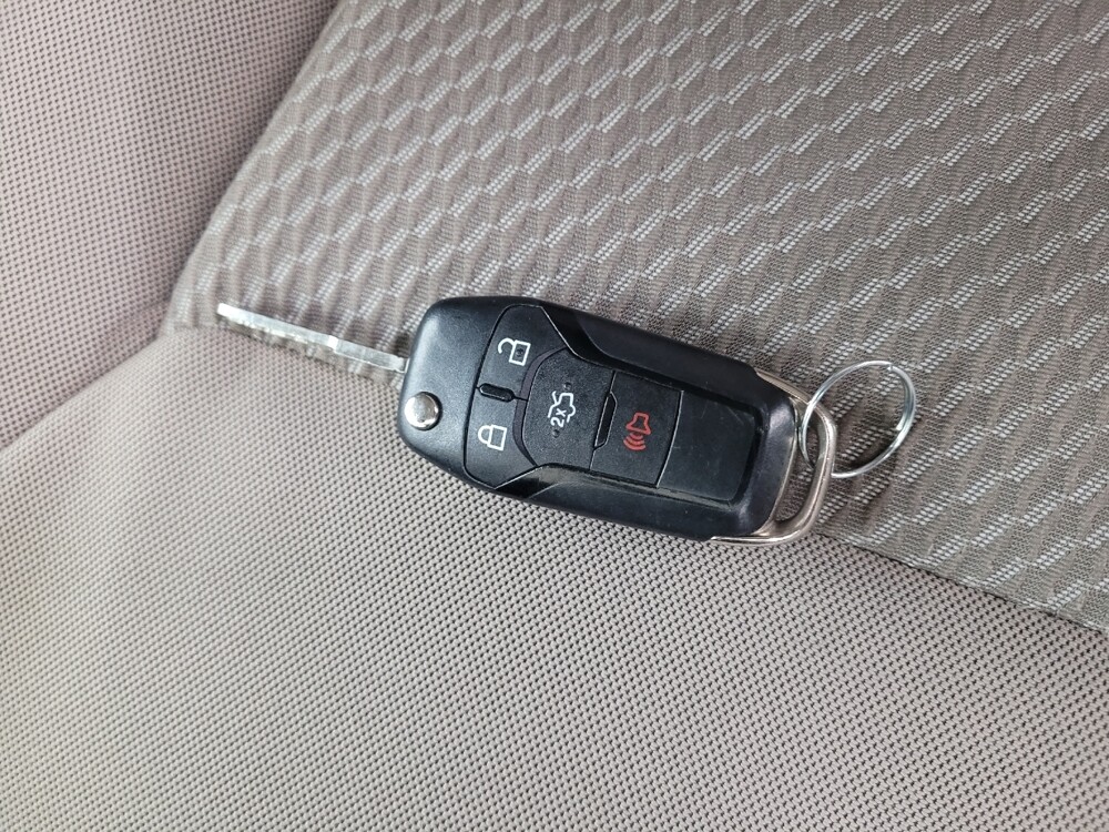 2021 Ford Explorer in St. Louis, MO 63125 - 18127357 32