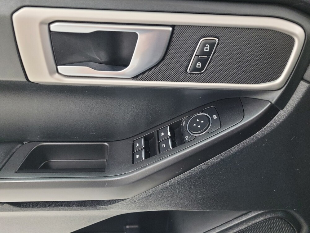 2021 Ford Explorer in St. Louis, MO 63125 - 18127357 27