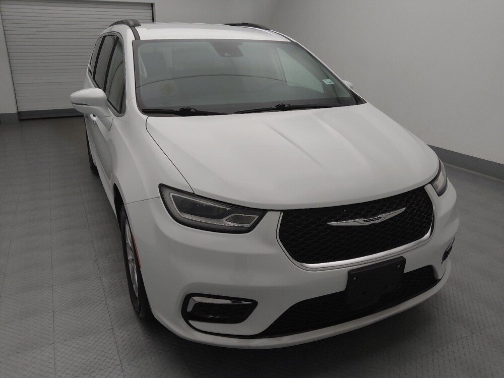 2022 Chrysler Pacifica in St. Louis, MO 63136 - 18127358 14